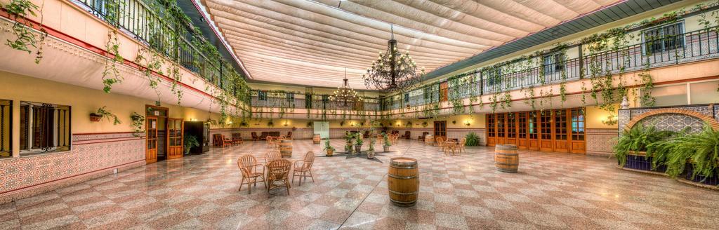 Hotel Sandra Alcalá de Guadaira Exterior foto